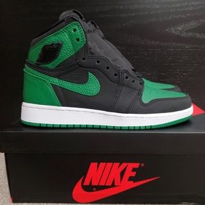Nike Air Jordan Retro 1 Pine Green 2.0 Sz 5.5 Y